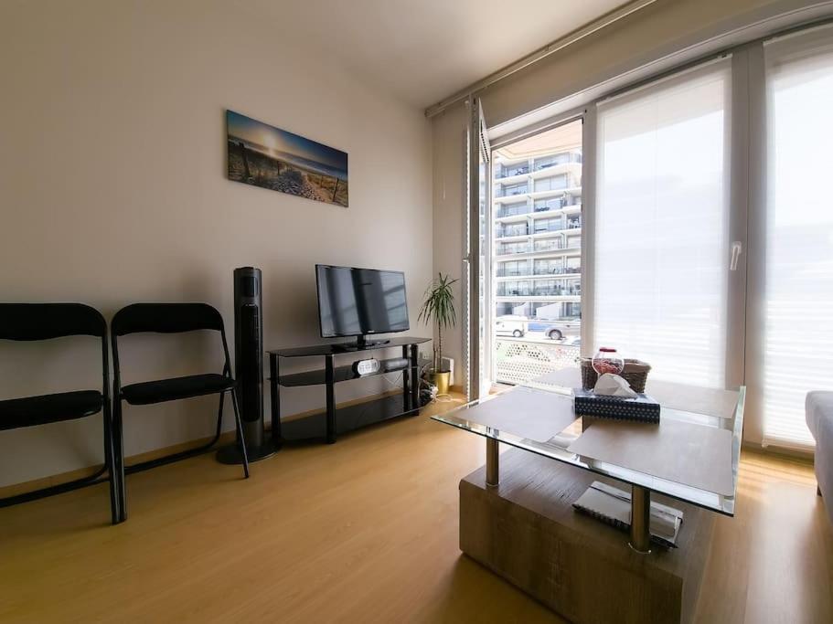 Cozy Studio With Pool Close To The Sea Ostende Exterior foto
