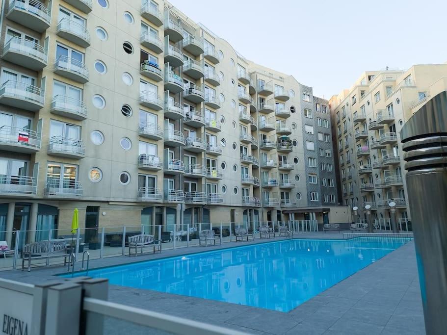 Cozy Studio With Pool Close To The Sea Ostende Exterior foto